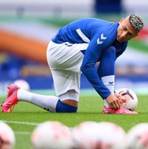Everton Star Richarlison Messages Thiago After Red-Card Challenge